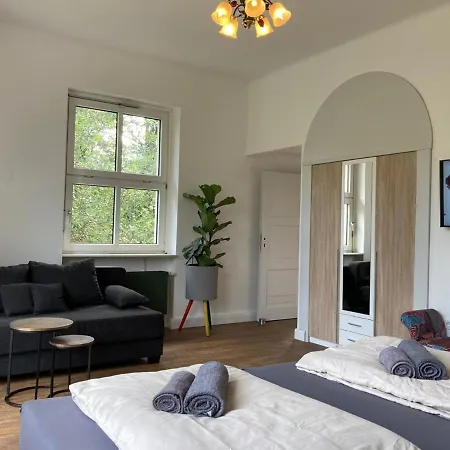 Villa Schomberg 2 *